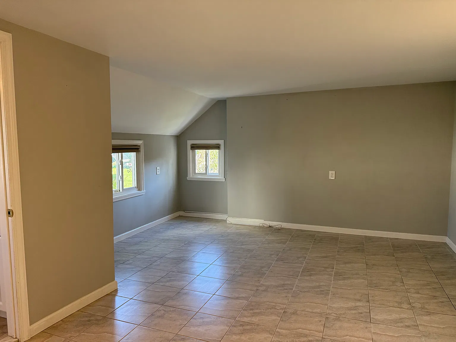 1 bed, 1000 sqft, $3,200 — Photo 4
