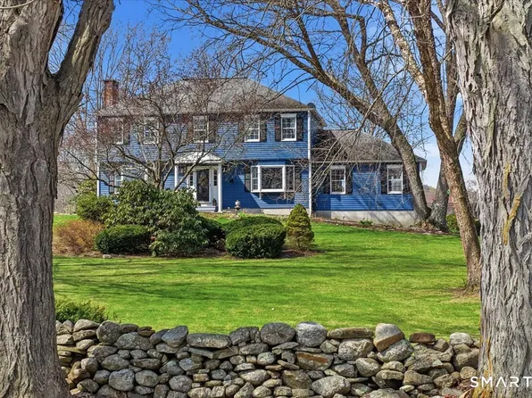 792 Wrights Crossing Road, Pomfret, CT 06259