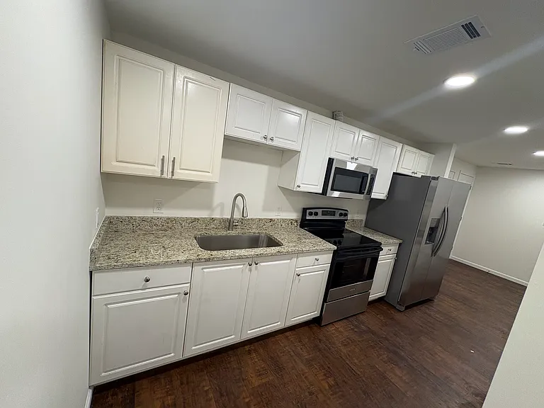3196 Moon Stone Ln — Photo 35