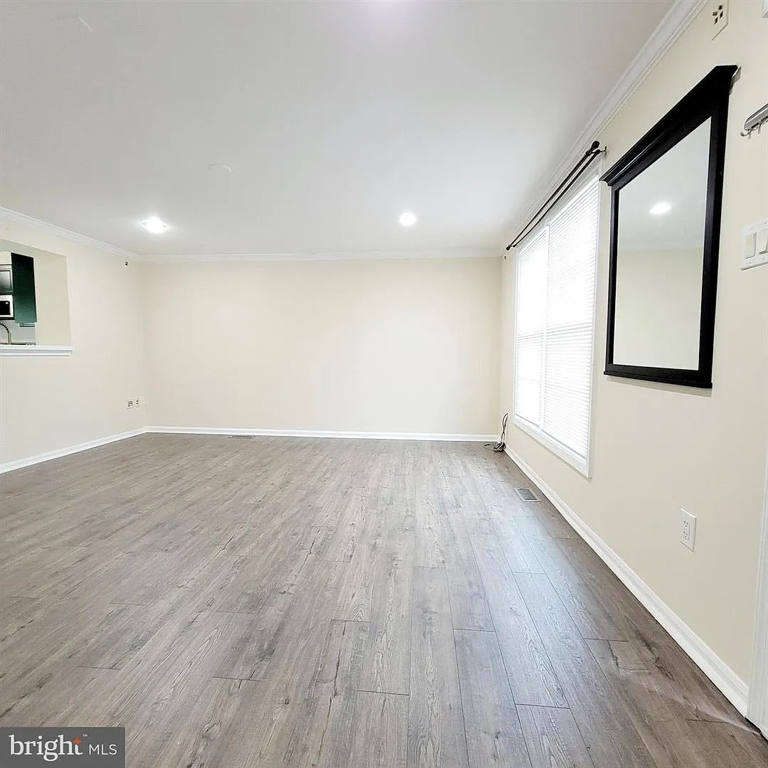 4 bed, 1588 sqft, $2,600 — Photo 4
