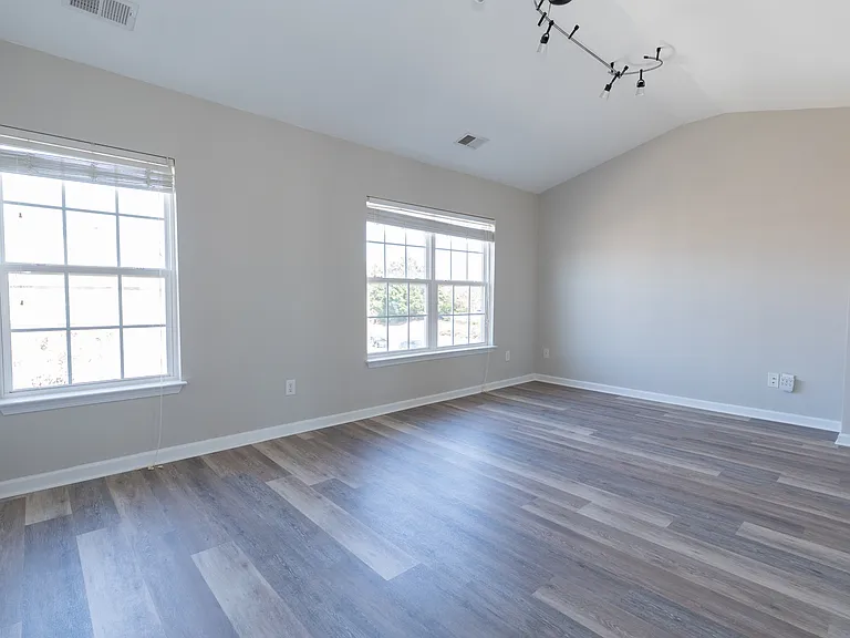 14136 Winford Ln — Photo 20