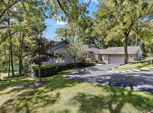 2275 Cameo Lake Dr, Bloomfield Hills, MI