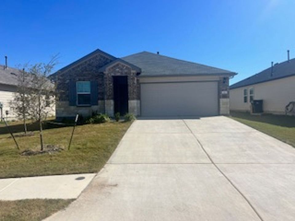 1st image of 120 Fireoak Dr