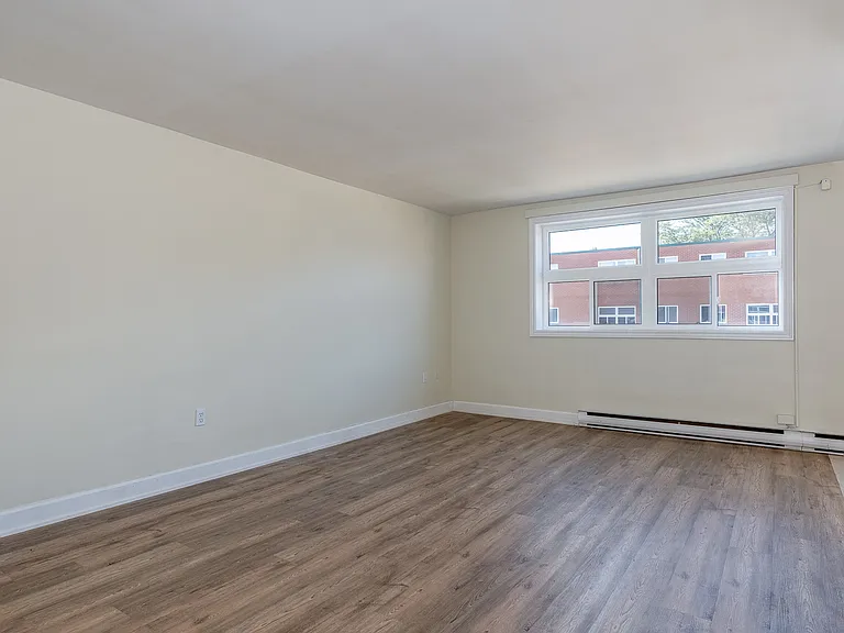 794 Waterloo St — Photo 10