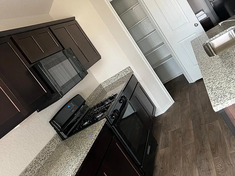 205 Lily Pond Trl — Photo 25