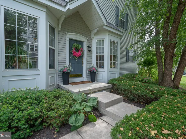 143 Portsmouth Cir, Glen Mills, PA 19342