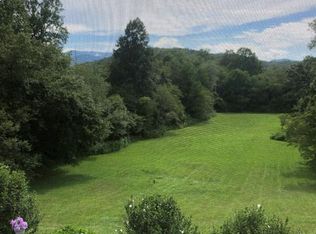 35 Misty Meadows Ln, Franklin, NC 28734