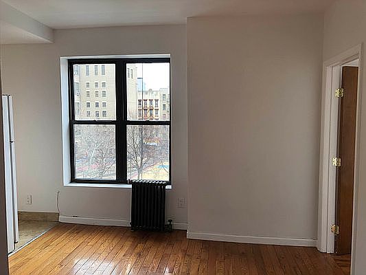 1st image of 29 Oliver St #3
