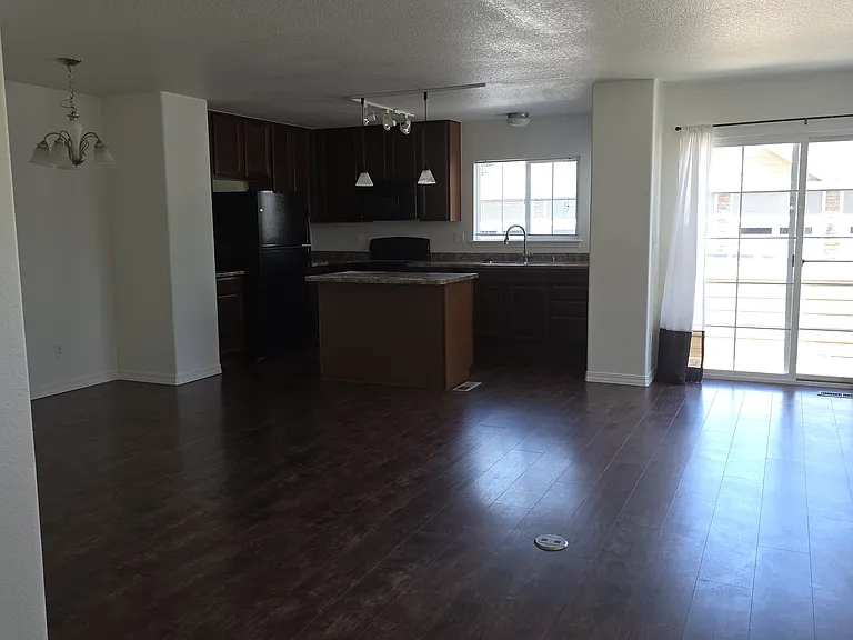 12850 Jasmine St #F — Photo 8
