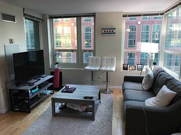 4th image of 345 N La Salle Dr APT 1510