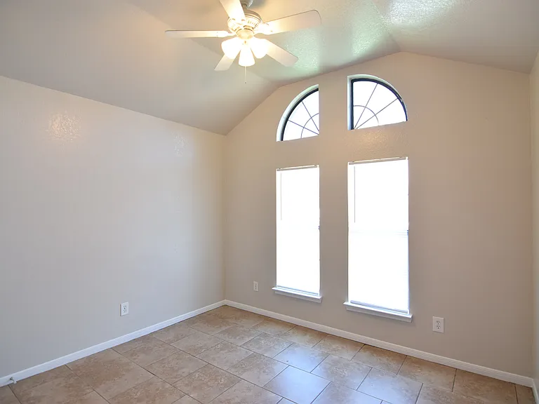 3817 Sawtooth Dr — Photo 13
