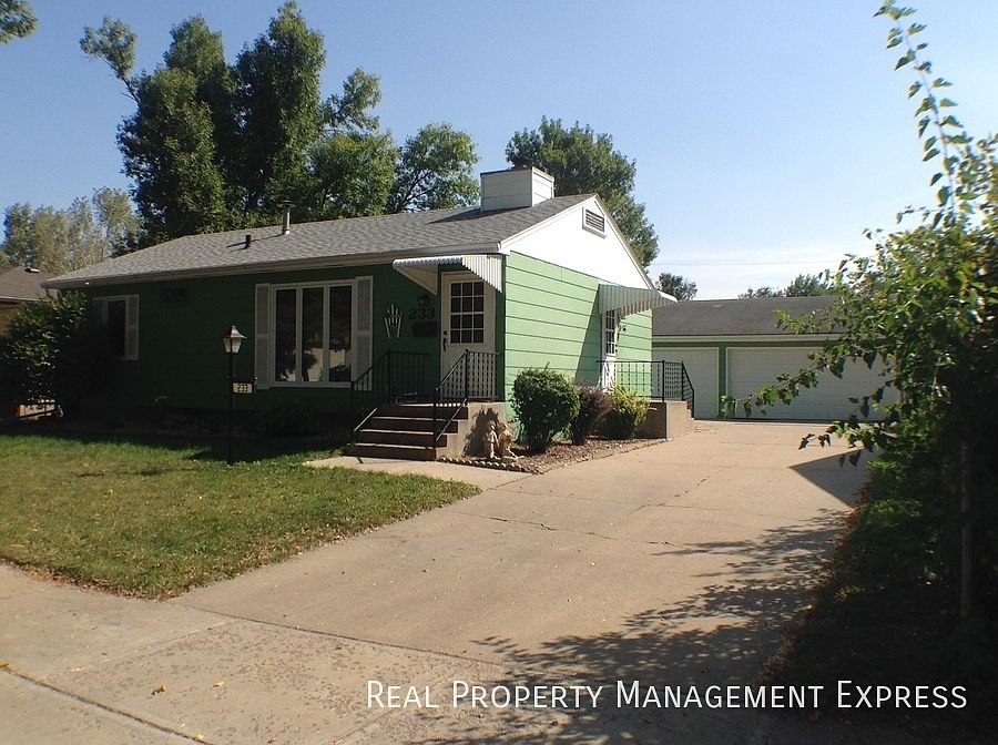 1st image of 233 E Pam Rd