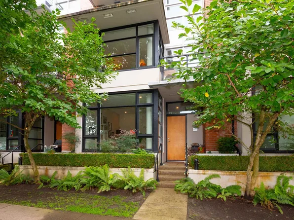 290 E 11th Ave, Vancouver, BC V5T 2C3
