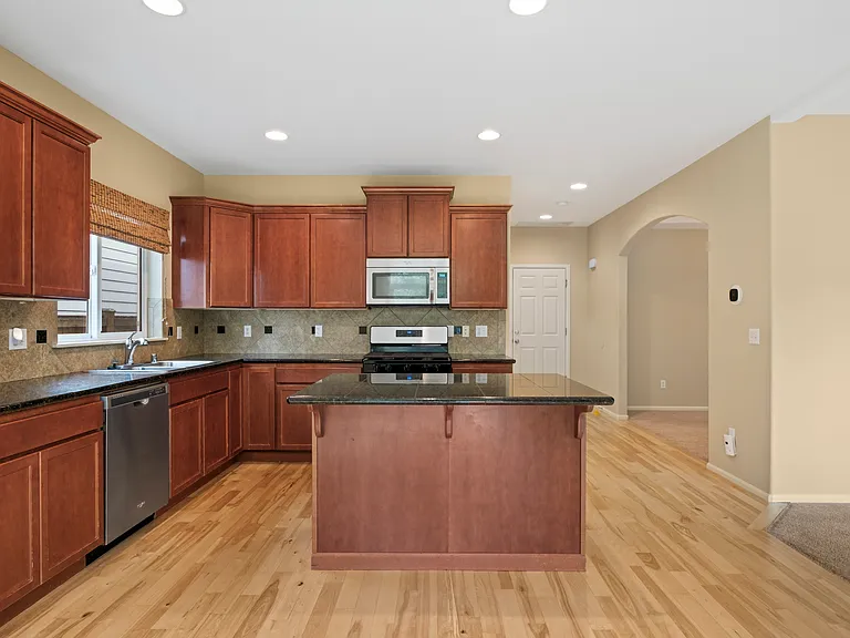 613 195th St SE — Photo 12