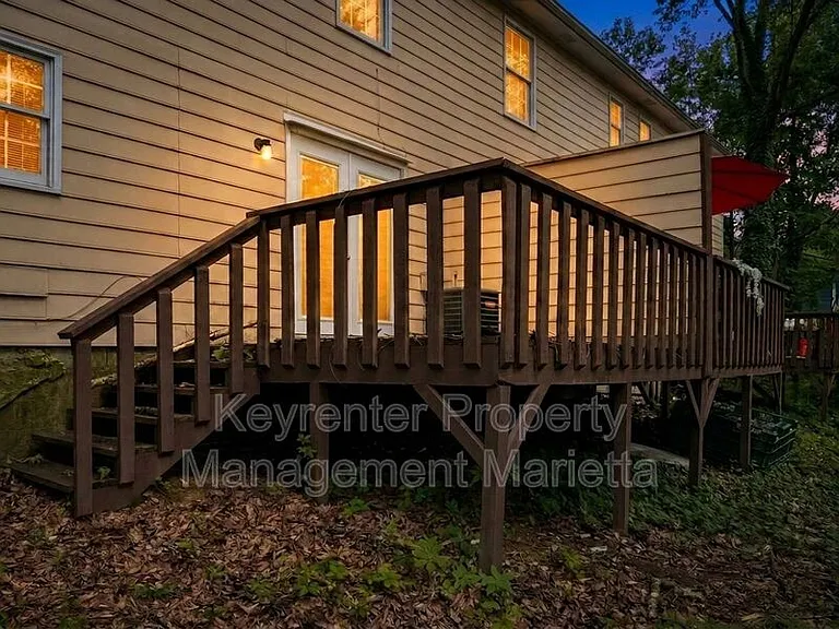 3013 Spruce Cir — Photo 15