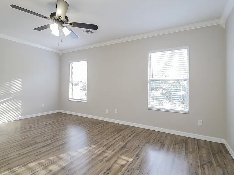 395 Lancer Oak Dr — Photo 9