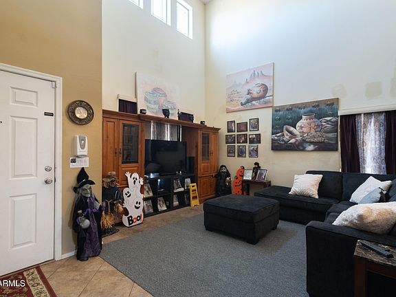 4th image of 23611 W ADAMS Street