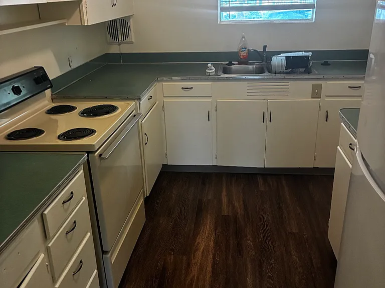 Northshore Apartments — Photo 9