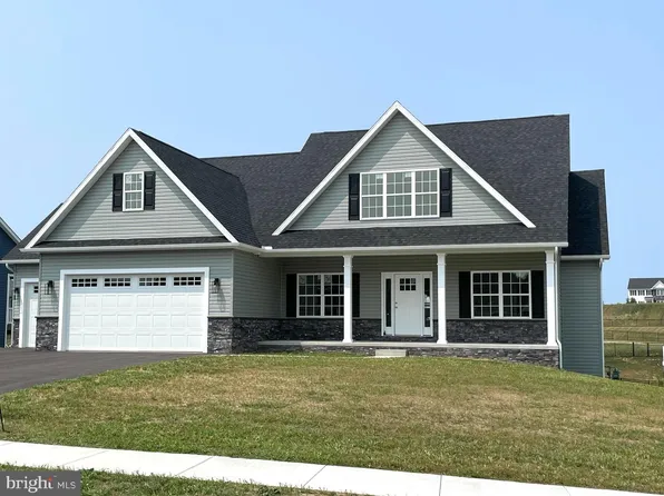 1111 Divinity Dr, Greencastle, PA 17225