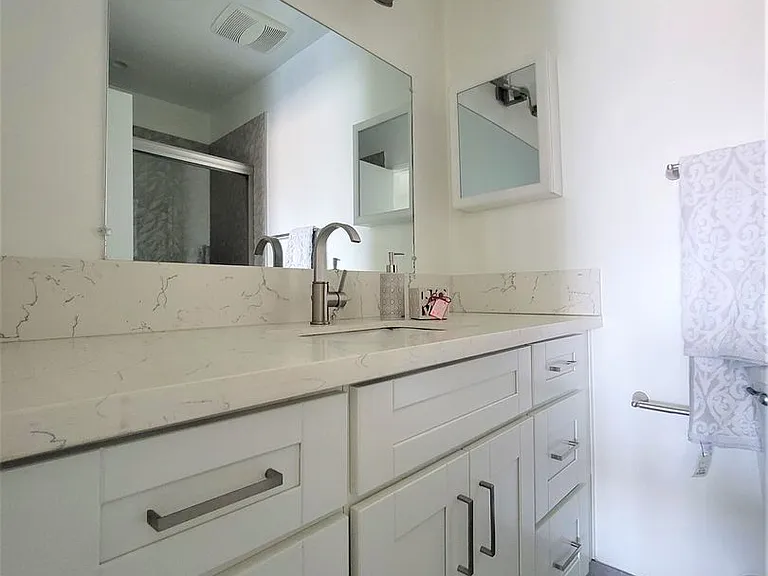 929 S Bedford St — Photo 9