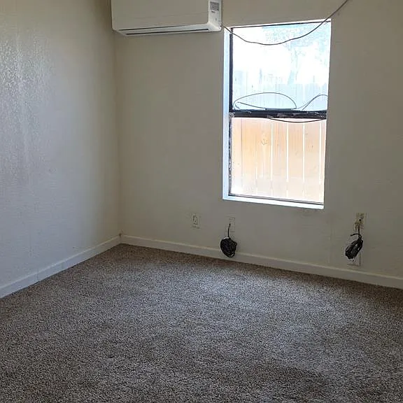 617 Drury Ln — Photo 7