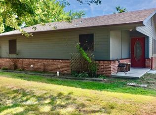 200 W Creek Ave, Checotah, OK 74426