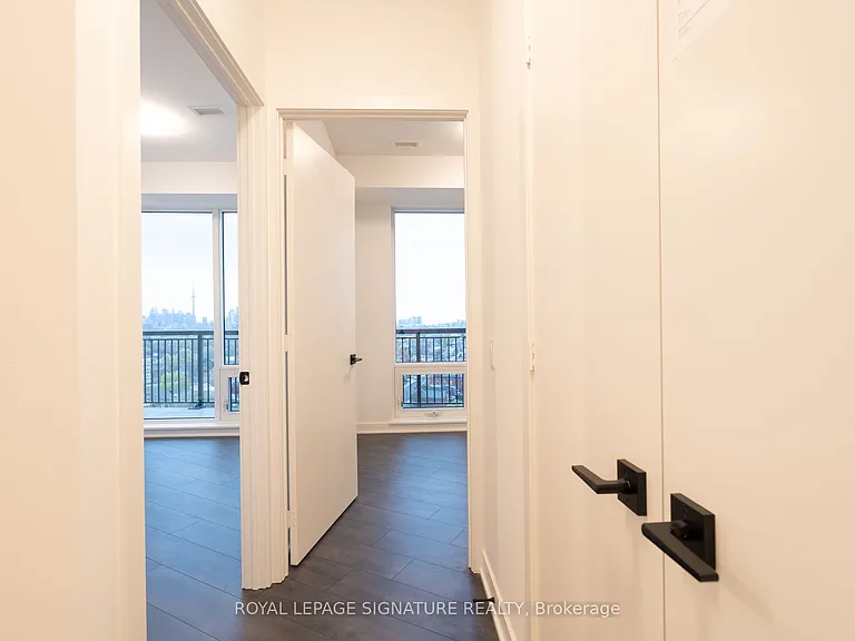 1185 Dupont St #1016 — Photo 15