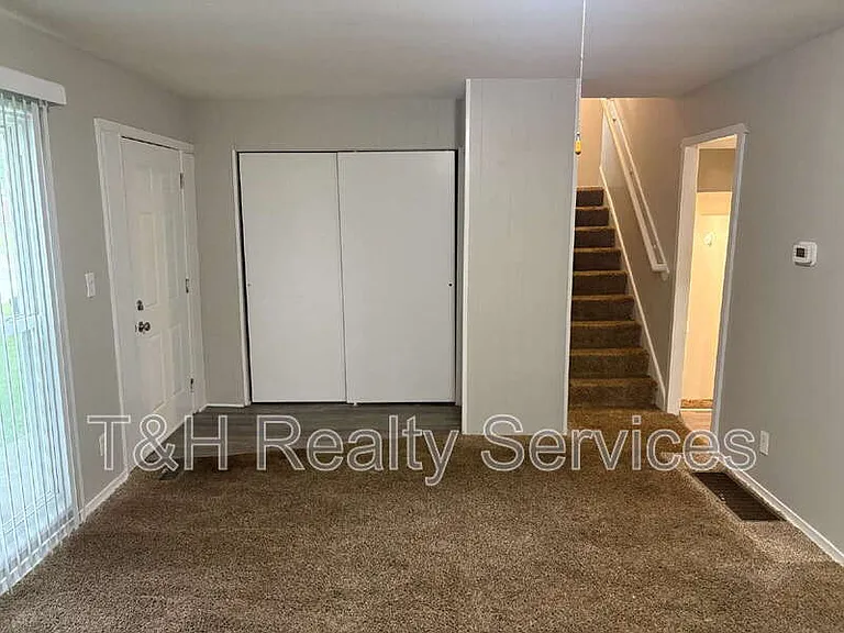 8513 E 37th Pl — Photo 5