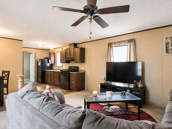 3rd image of 5135 E Annapolis Cir