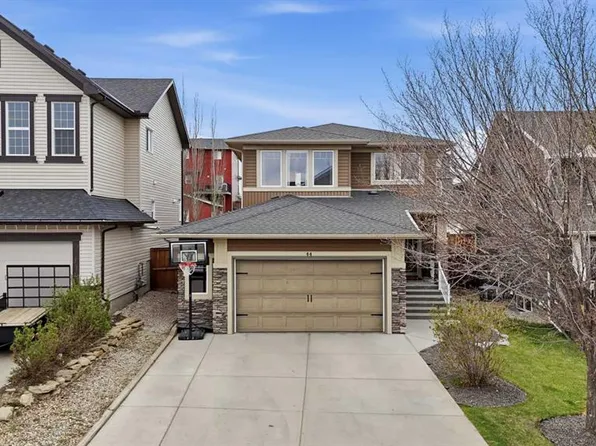 44 E Westridge Cres, Okotoks, AB T1S 0G7