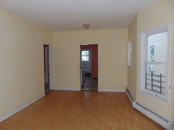 3rd image of 222 Park Ave