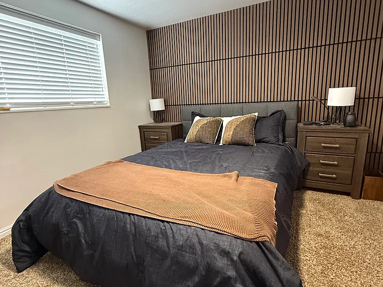 656 W Ivy Dr — Photo 3