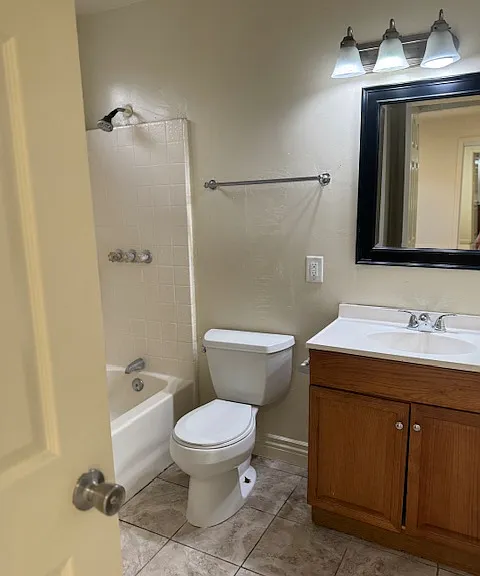 1301 Edgewood Way #106 — Photo 10