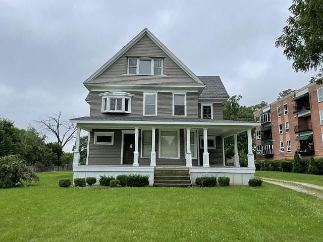 1st image of 444 W Downer Pl
