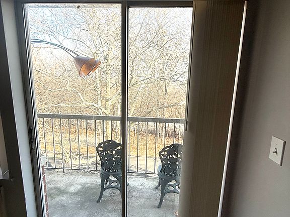 2nd image of 7616 Grand Central Pkwy APT 4A