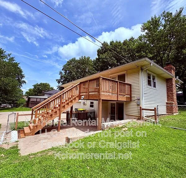 6012 Noland Rd — Photo 40