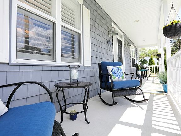 3rd image of 33 Seaview Ave