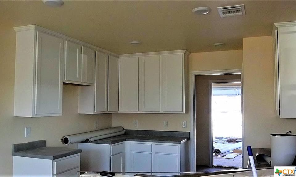 2nd image of 1012 Franklin Cir