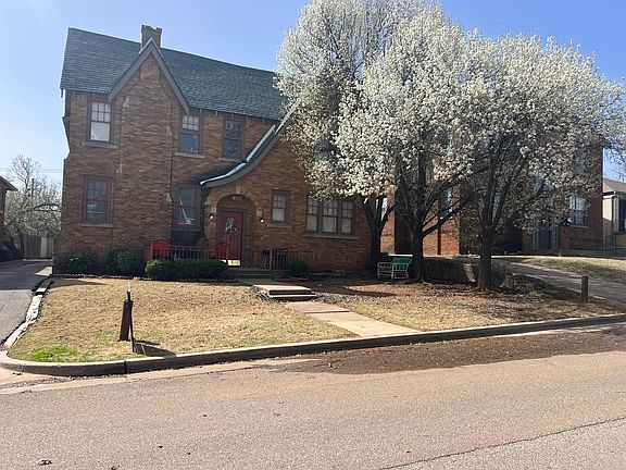 3rd image of 512 NW 27th St #0