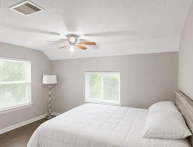 4006 Caplin St — Photo 5