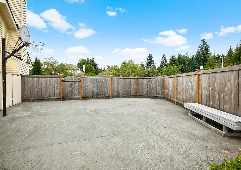 2nd image of 3316 210th St SE