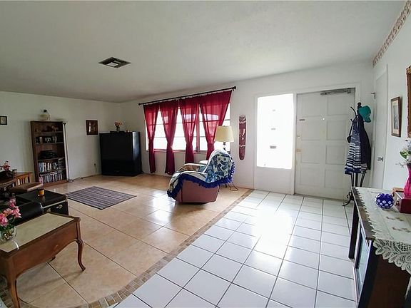 3rd image of 217 Highland Ave