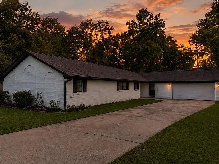 816 Glen Hollow Dr — Photo 2