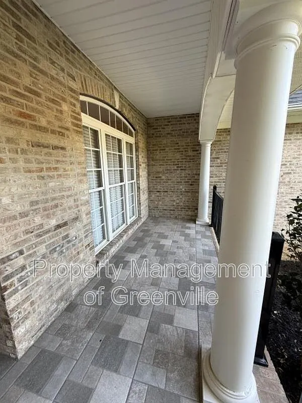 6 bed, 5.0 bath, 5380 sqft, $3,495 — Photo 4
