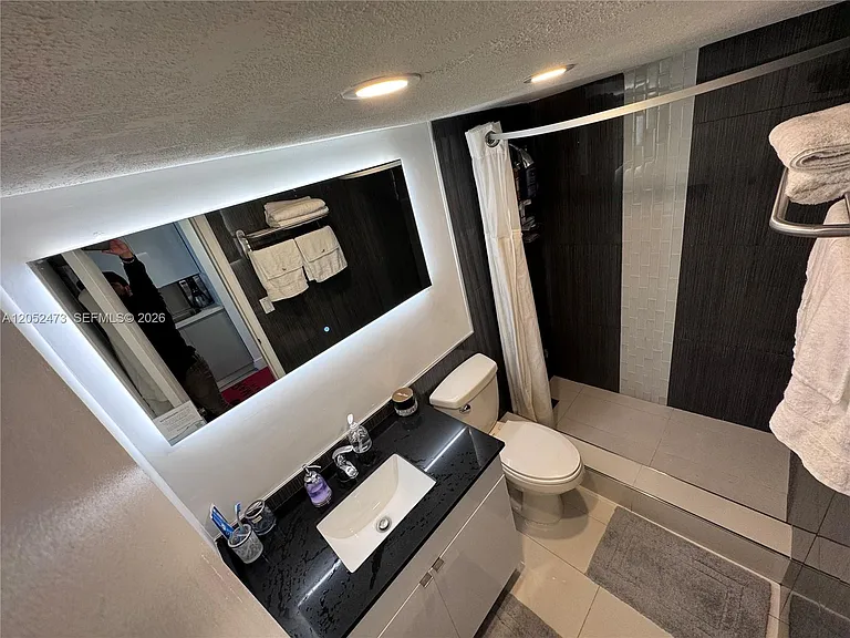 19201 Collins Ave #718 — Photo 4