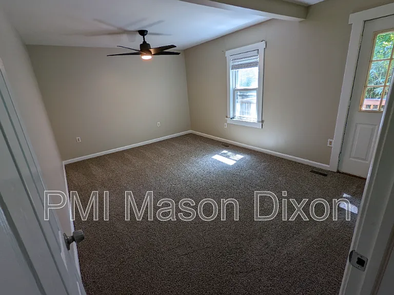 944 Fern Trl — Photo 7