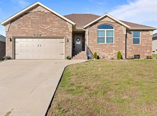 3851 W Deerfield St, Springfield, MO 65807