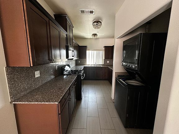 3rd image of 10690 Ohio St APT 208