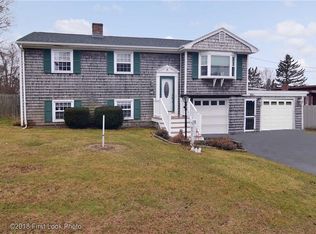 10 Redwood Rd, Portsmouth, RI 02871
