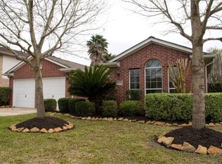 10006 Dawn Brook Dr, Pearland, TX 77584